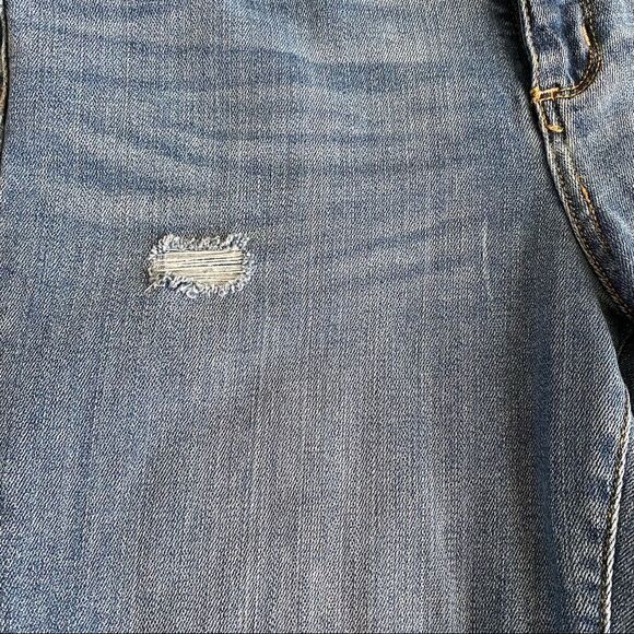 Universal Thread High Waisted Distressed Mom Jeans - Picture 4 of 7